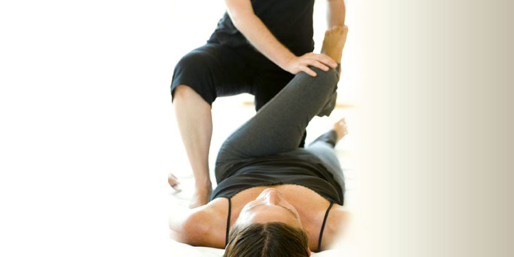taller-yoga-restaurativo-lumbares-ciatico-01a